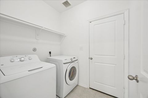 Tiny photo for 7306 Parkview Drive, Hitchcock, TX 77563 (MLS # 40226169)