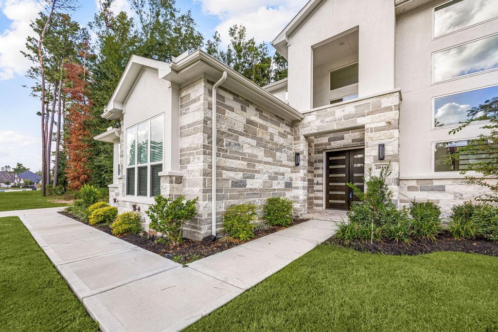 Photo of 21844 Otter Point Lane, Porter, TX 77365 (MLS # 6798150)