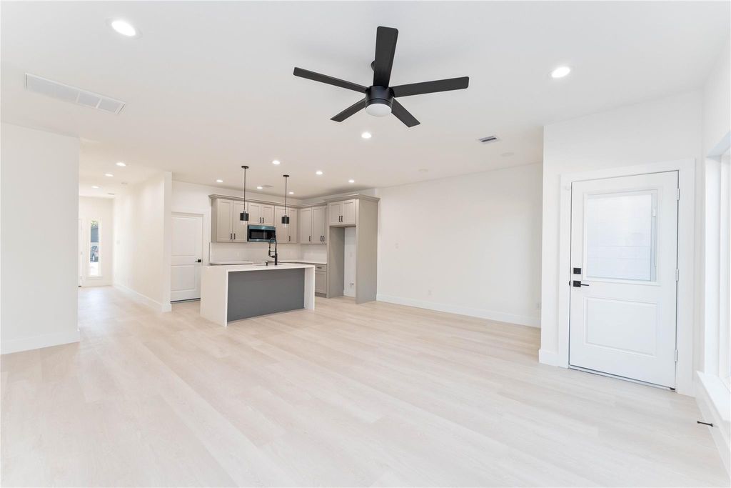 Photo of 8218 Lawler Street, Houston, TX 77051 (MLS # 68800800)