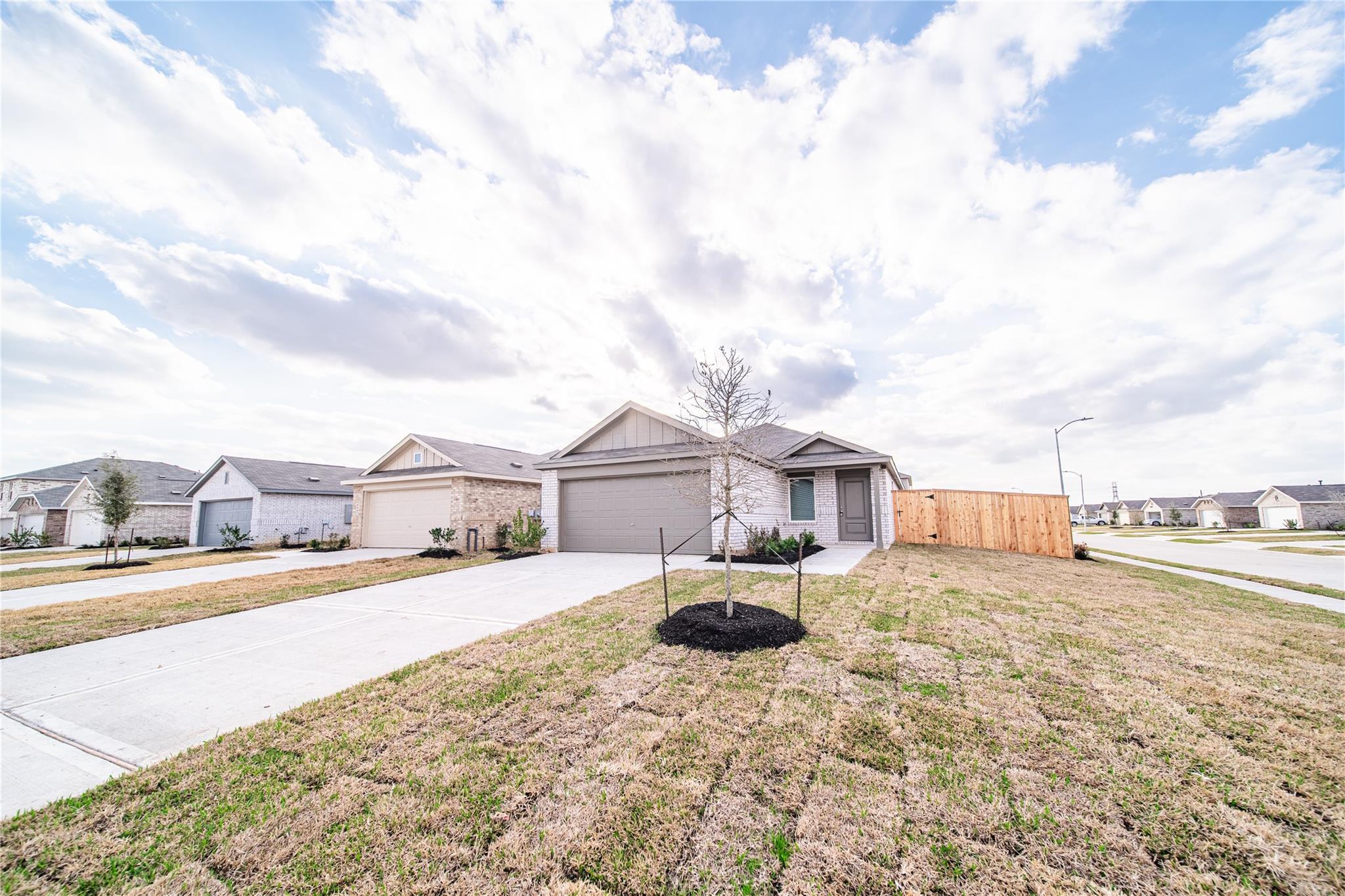 6851 Eastern Cottonwood Lane