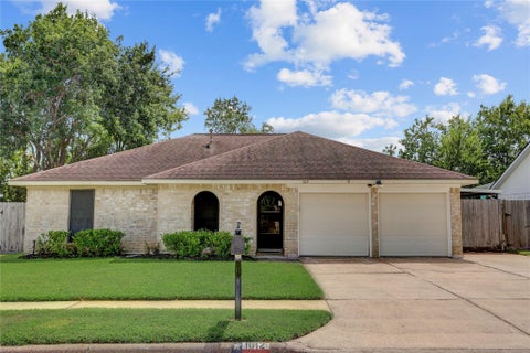 Photo of 1612 Cypress Hollow Street, Pearland, TX 77581 (MLS # 47713083)