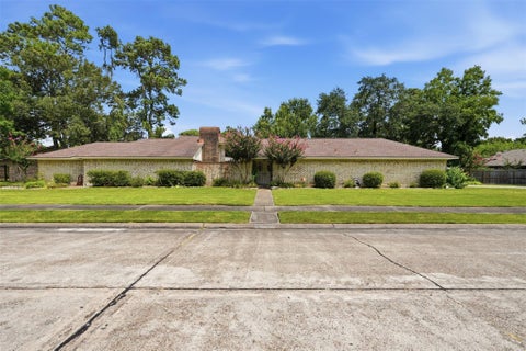 Photo of 3508 Camelot Street, Baytown, TX 77521 (MLS # 44870629)