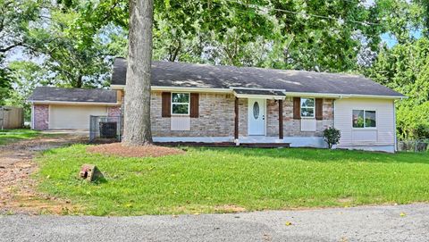 Photo of 704 Natchez River Circle, Conroe, TX 77316 (MLS # 22041261)