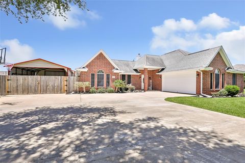 Photo of 5810 Dixie Lane, Baytown, TX 77523 (MLS # 22065468)