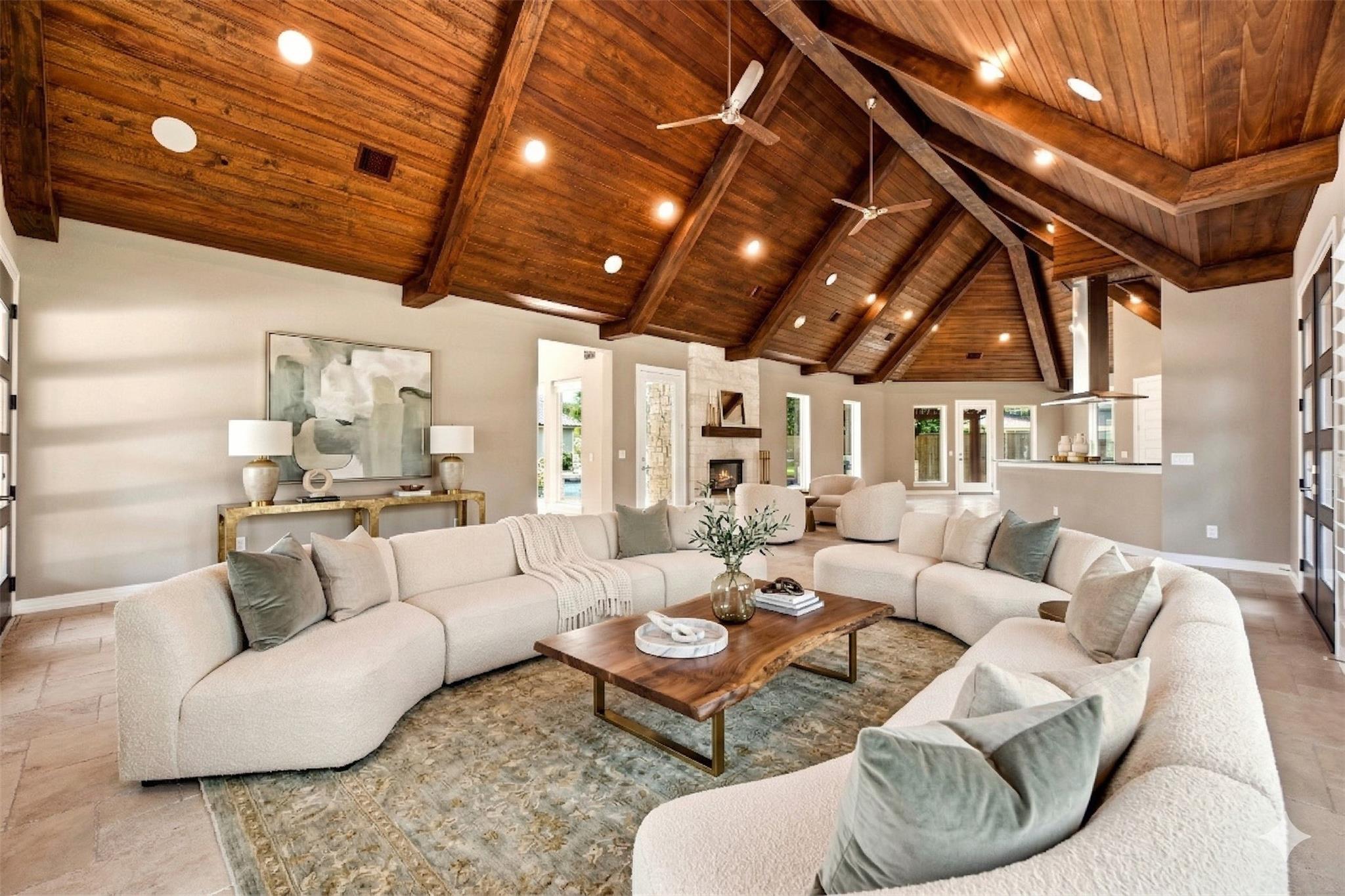 2911 S Saddlebrook Lane