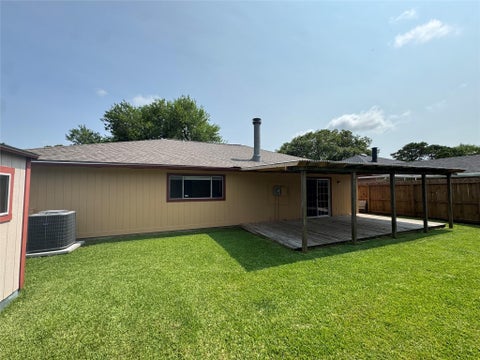 Tiny photo for 9831 Shell Rock Road, La Porte, TX 77571 (MLS # 44058215)