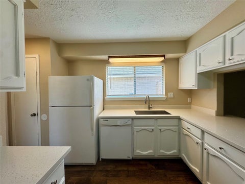 Tiny photo for 9831 Shell Rock Road, La Porte, TX 77571 (MLS # 44058215)