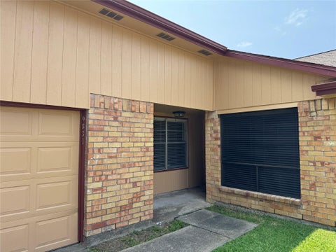 Tiny photo for 9831 Shell Rock Road, La Porte, TX 77571 (MLS # 44058215)