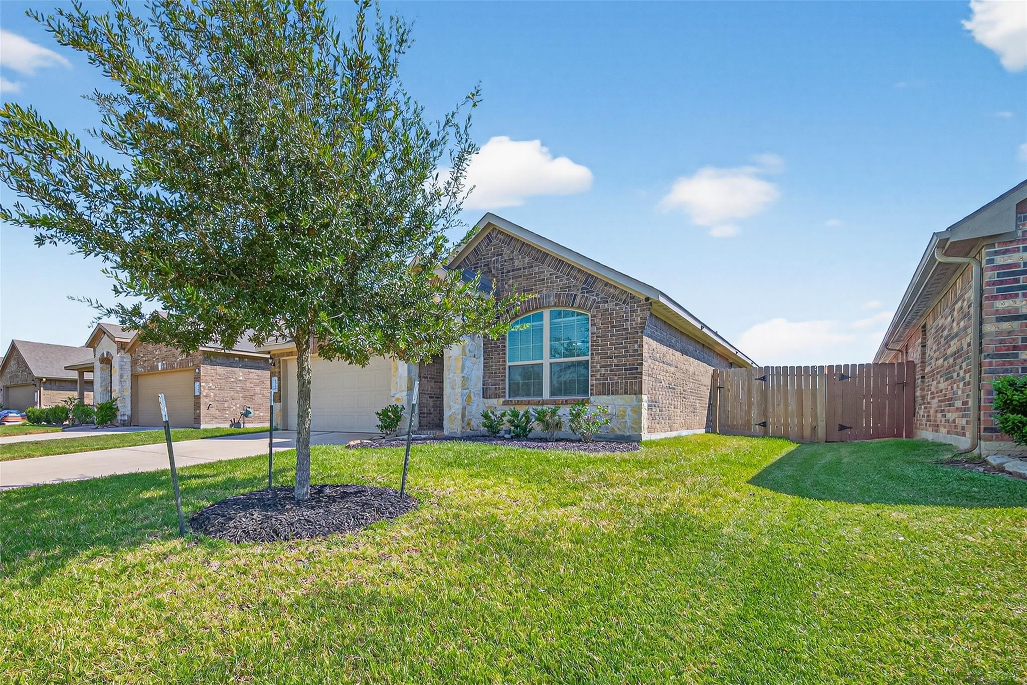 4910 San Valentino Dr