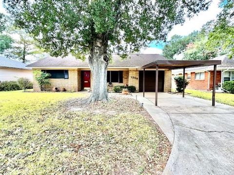 Photo of 1208 Miles Street, Rosenberg, TX 77471 (MLS # 22300539)