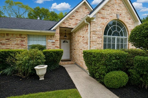 Homes For Rent - 6146 Rocky Nook Drive<br/> Houston, TX 77396