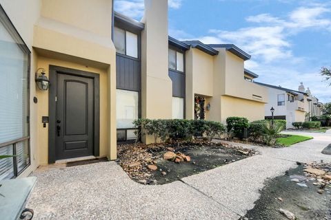 Photo of 1112 Bering Drive #52, Houston, TX 77057 (MLS # 78434546)