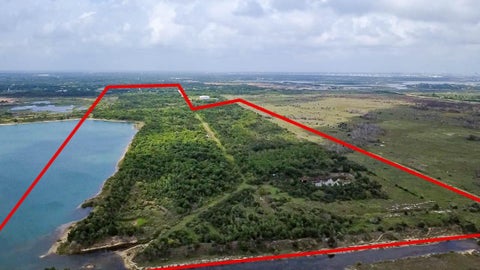 Photo of 7600 Gulf Street, Hitchcock, TX 77563 (MLS # 13760722)