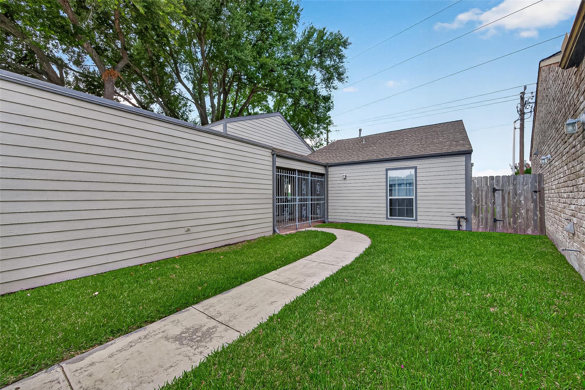 2946 Creekway Circle