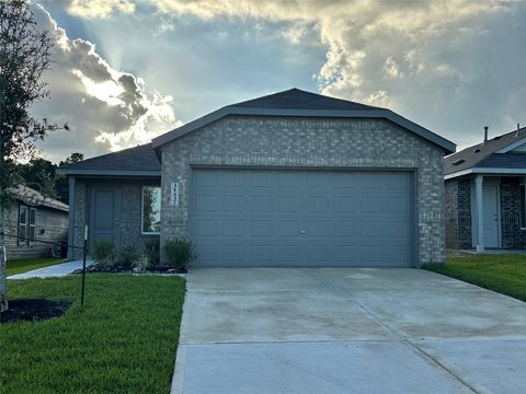 Photo of 31437 Moore Road, Magnolia, TX 77354 (MLS # 71228341) Photo of 31437 Moore Road, Magnolia, TX 77354 (MLS # 71228341)