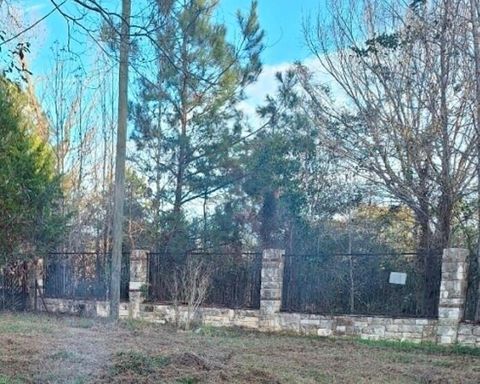 1302 N Lake Dr Splendora TX 77372