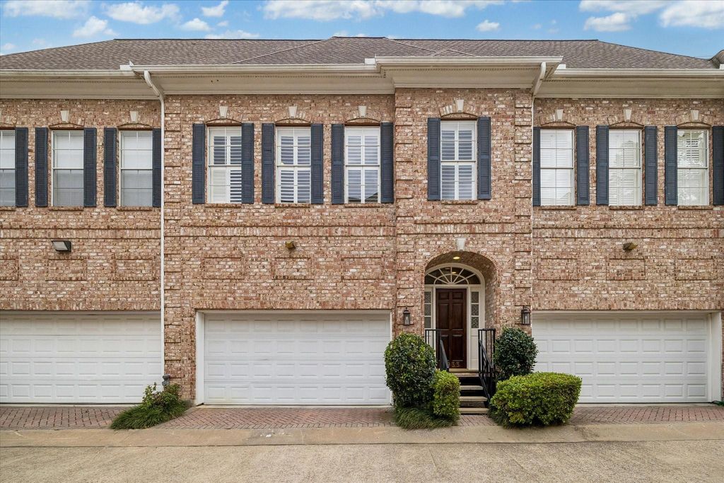 Photo of 1933 Woodbury Street, Houston, TX 77030 (MLS # 69899480)