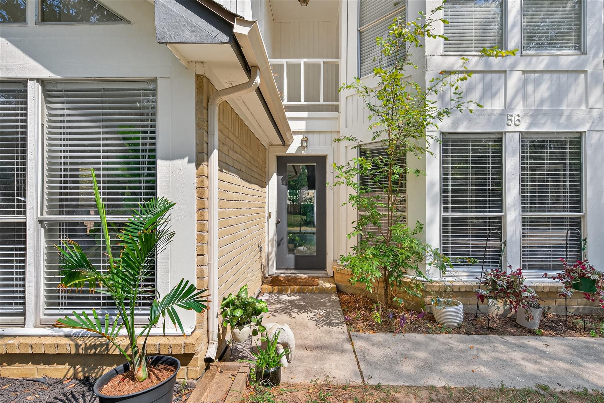 56 N Morningwood Court