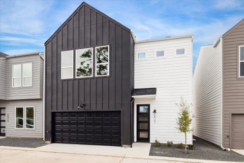 Photo of 5811 Mansfield Heights Ln Ln, Houston, TX 77091 (MLS # 13808103)
