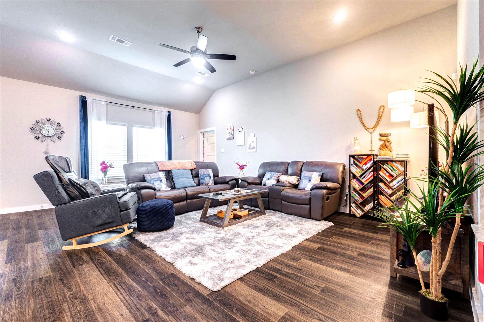 8634 Jetty Glen Drive