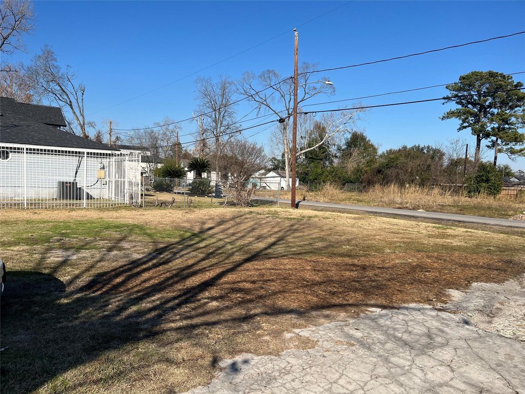 Photo of 6505 Tuskegee Street, Houston, TX 77091 (MLS # 22846308)