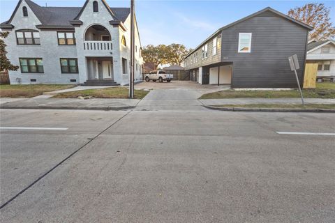 Photo of 2820 Blodgett Street #3, Houston, TX 77004 (MLS # 39967127)