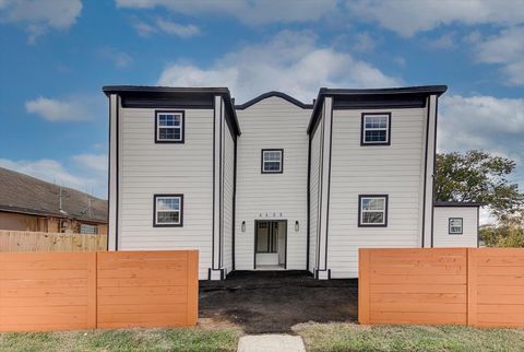 Photo of 6608 Avenue O #1, Houston, TX 77011 (MLS # 80226331)