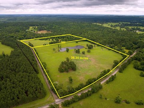 Photo of 1 Fm 323, Elkhart, TX 75839 (MLS # 95622061) Photo of 1 Fm 323, Elkhart, TX 75839 (MLS # 95622061)