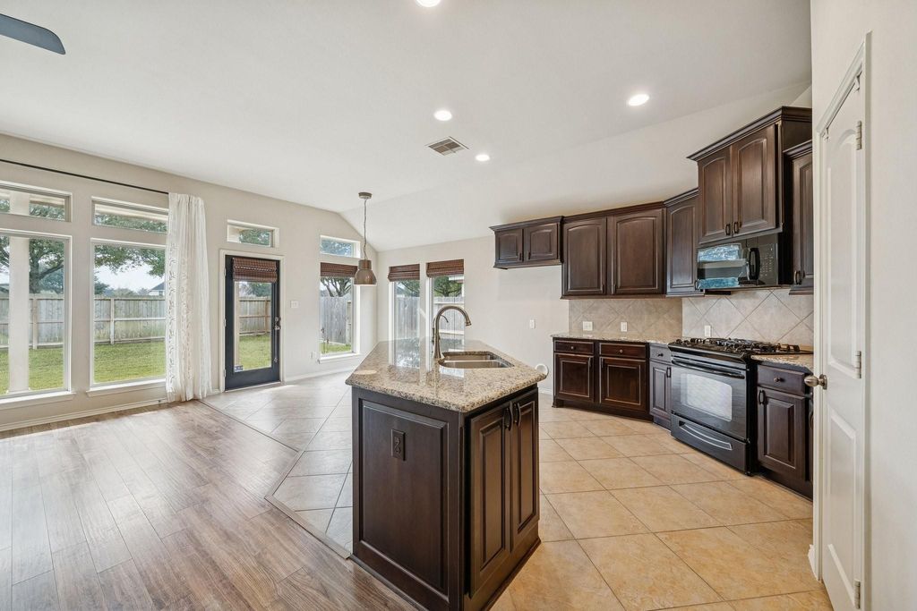 Photo of 13014 Barkley Bend Lane, Houston, TX 77044 (MLS # 36662686)