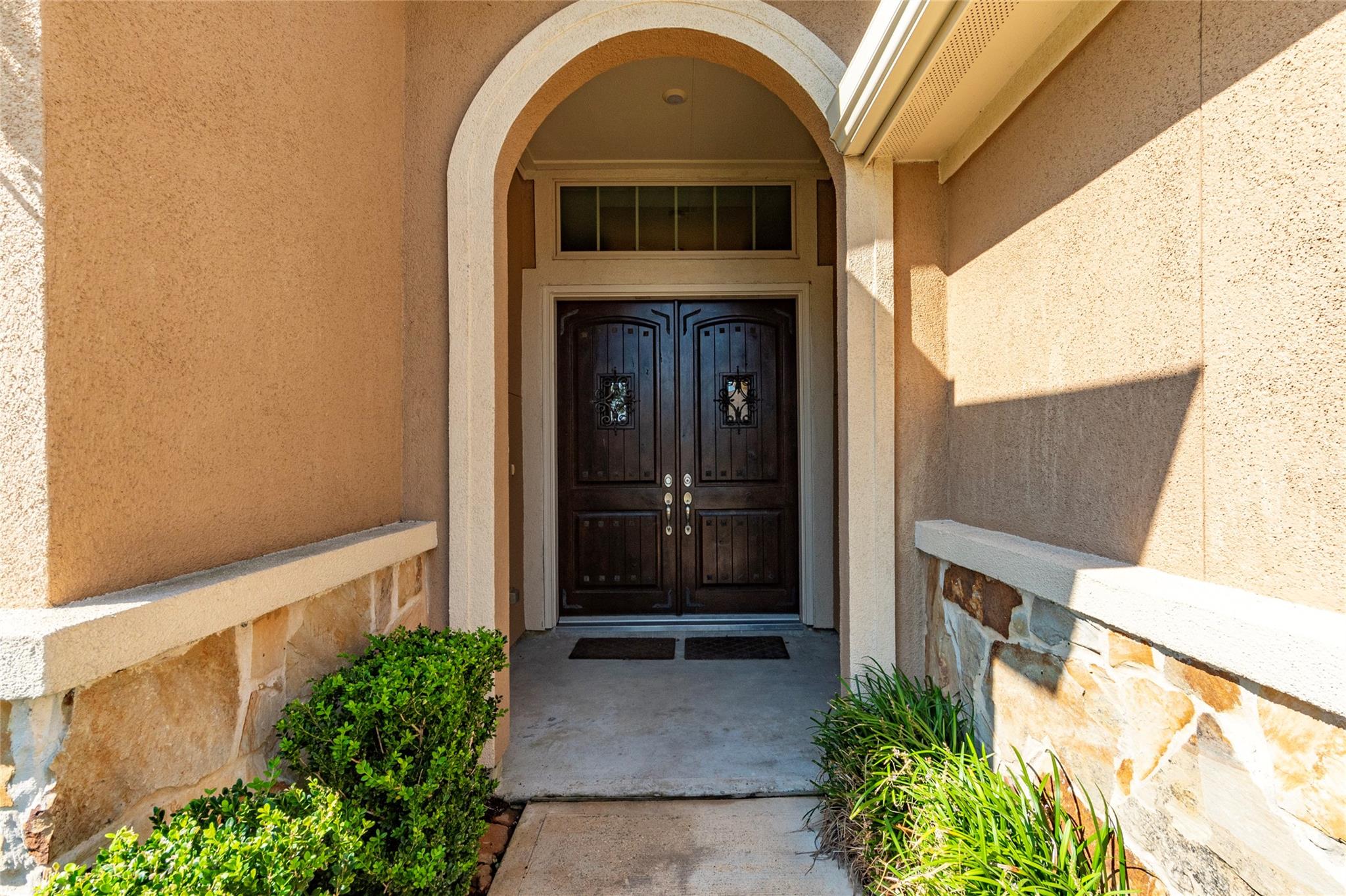 2112 Nogalas Lane