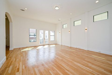 Tiny photo for 1825 W 24th Street, Houston, TX 77008 (MLS # 67251937)