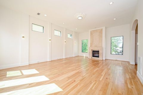 Tiny photo for 1825 W 24th Street, Houston, TX 77008 (MLS # 67251937)