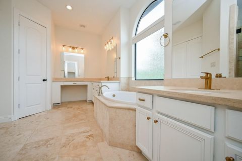 Tiny photo for 1825 W 24th Street, Houston, TX 77008 (MLS # 67251937)