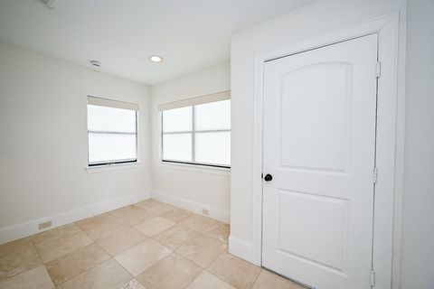 Tiny photo for 1825 W 24th Street, Houston, TX 77008 (MLS # 67251937)