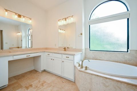 Tiny photo for 1825 W 24th Street, Houston, TX 77008 (MLS # 67251937)