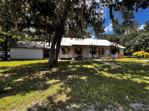 Photo of 25 Ridge Top Drive, Huntsville, TX 77320 (MLS # 11281472)