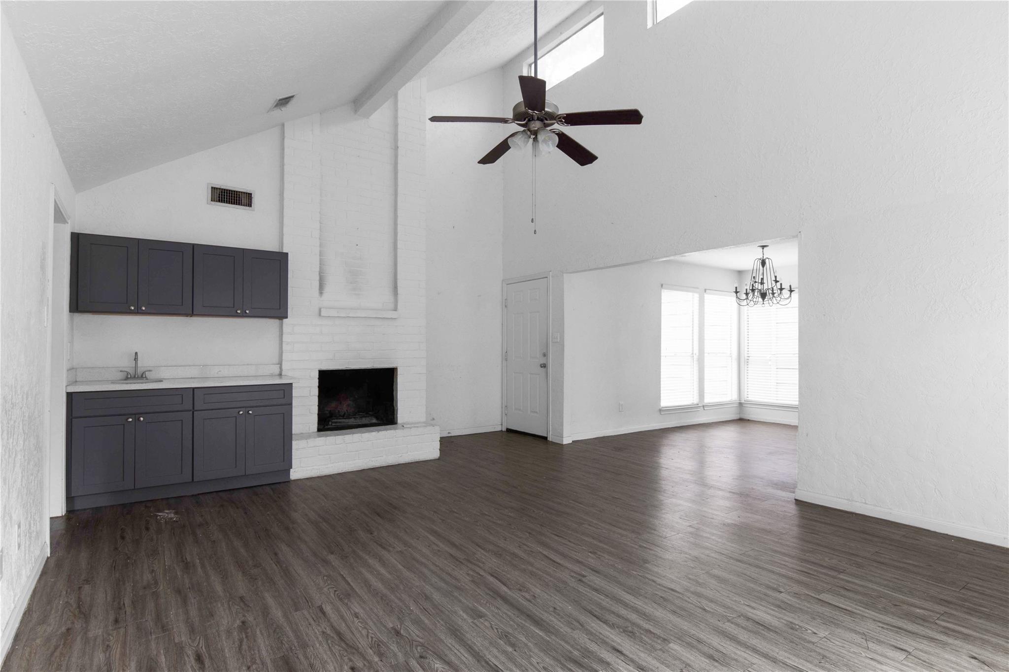 11913 Lakewood West Drive