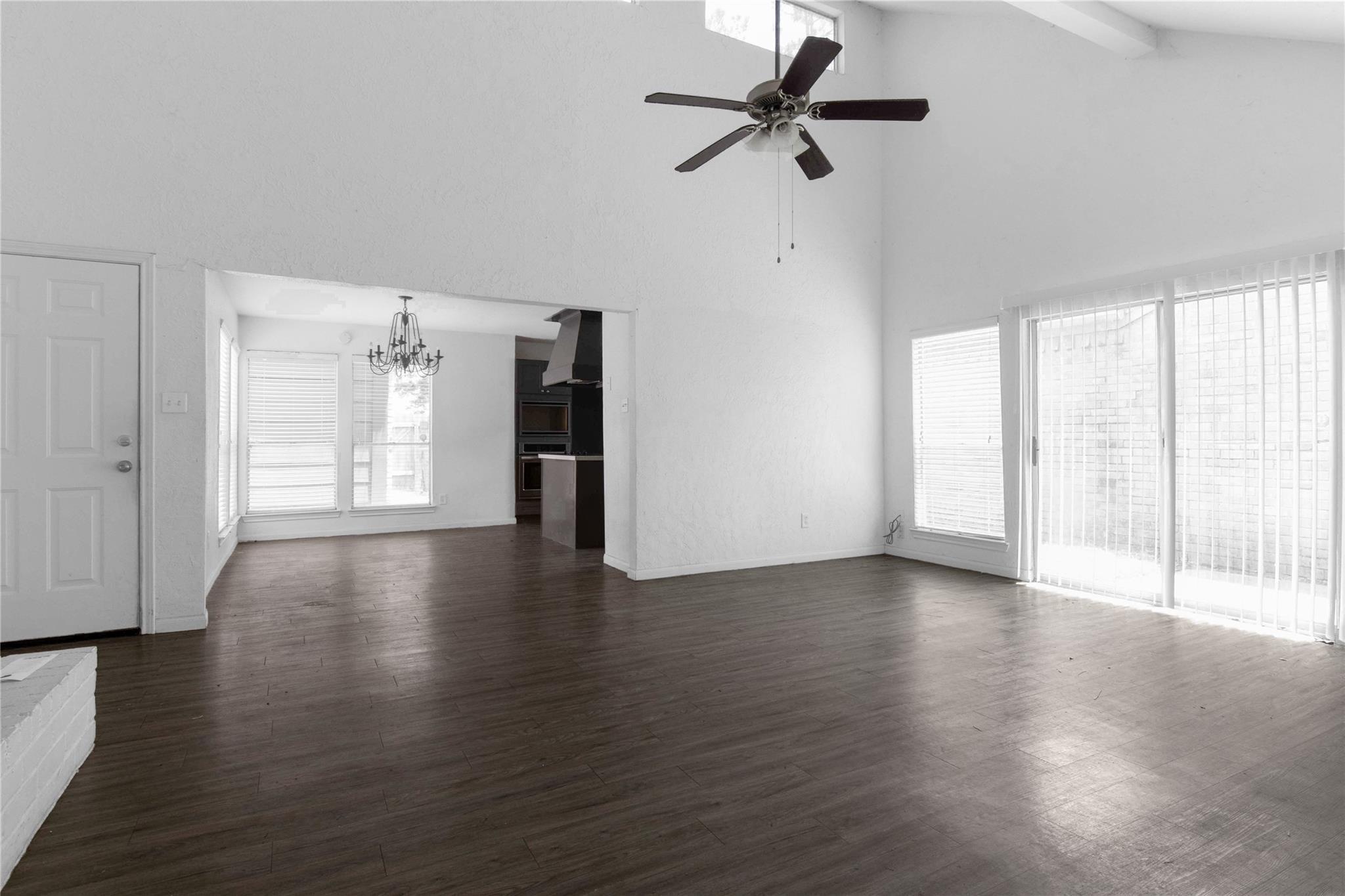 11913 Lakewood West Drive