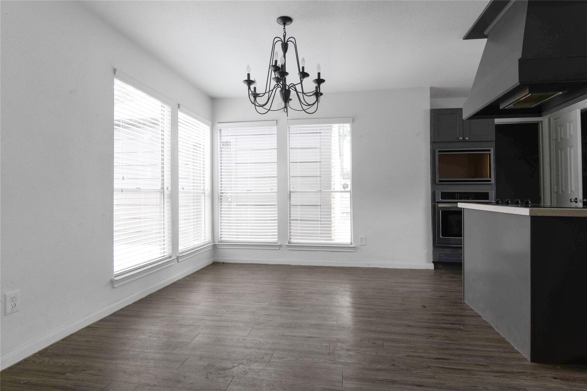 11913 Lakewood West Drive