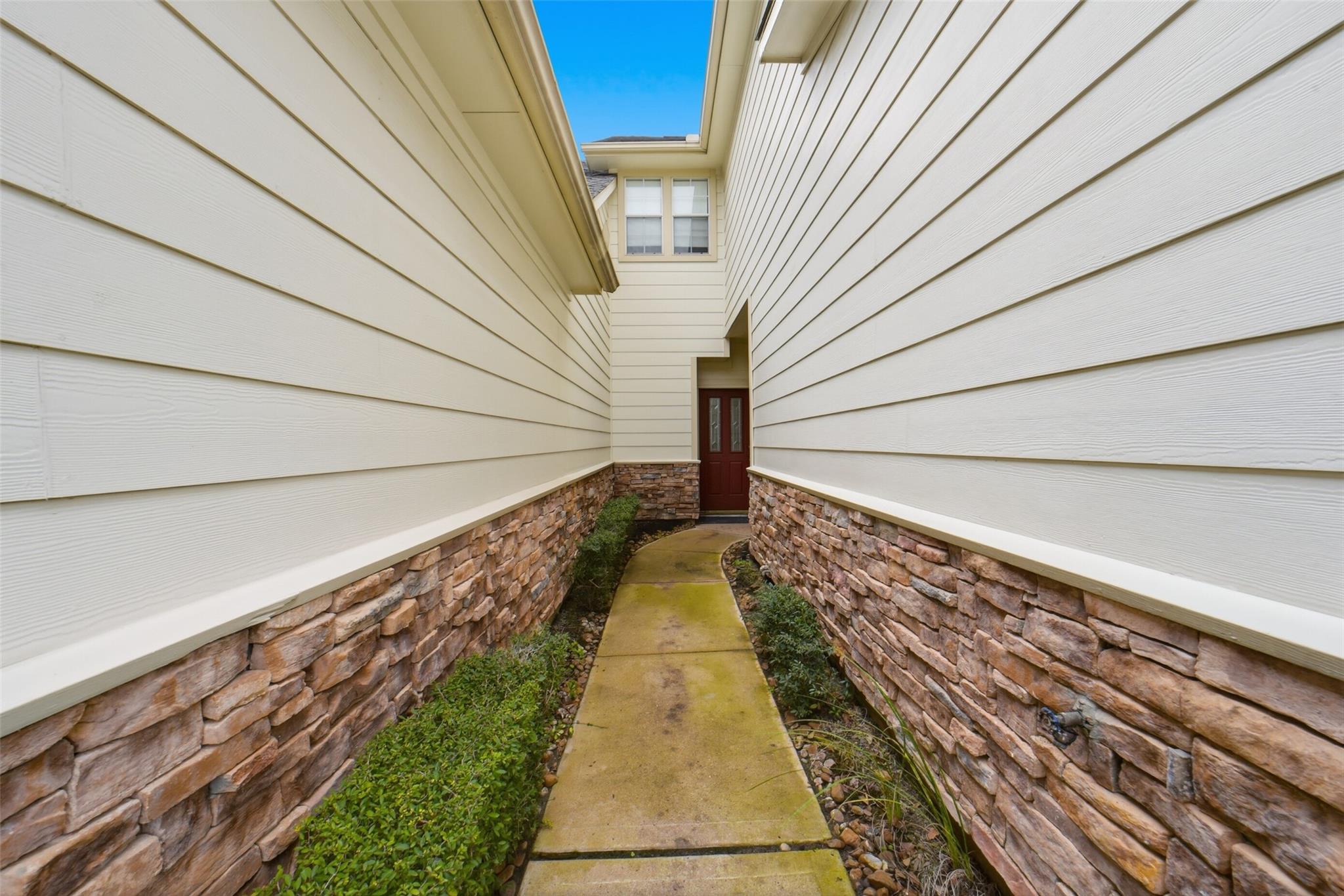 2110 Ridge Wood Lane