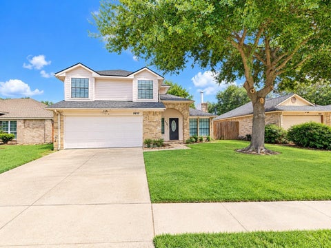Photo of 5622 Woodland Glade Drive, Houston, TX 77066 (MLS # 16419775)