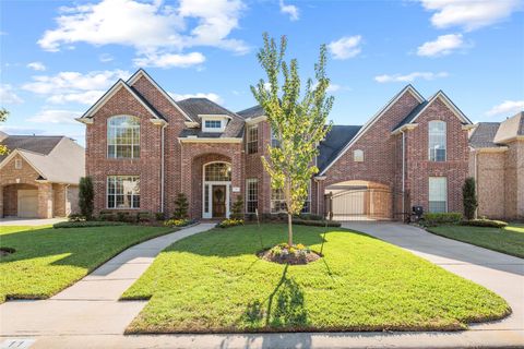 Photo of 11 Bentley Park Court, Houston, TX 77070 (MLS # 7444051)