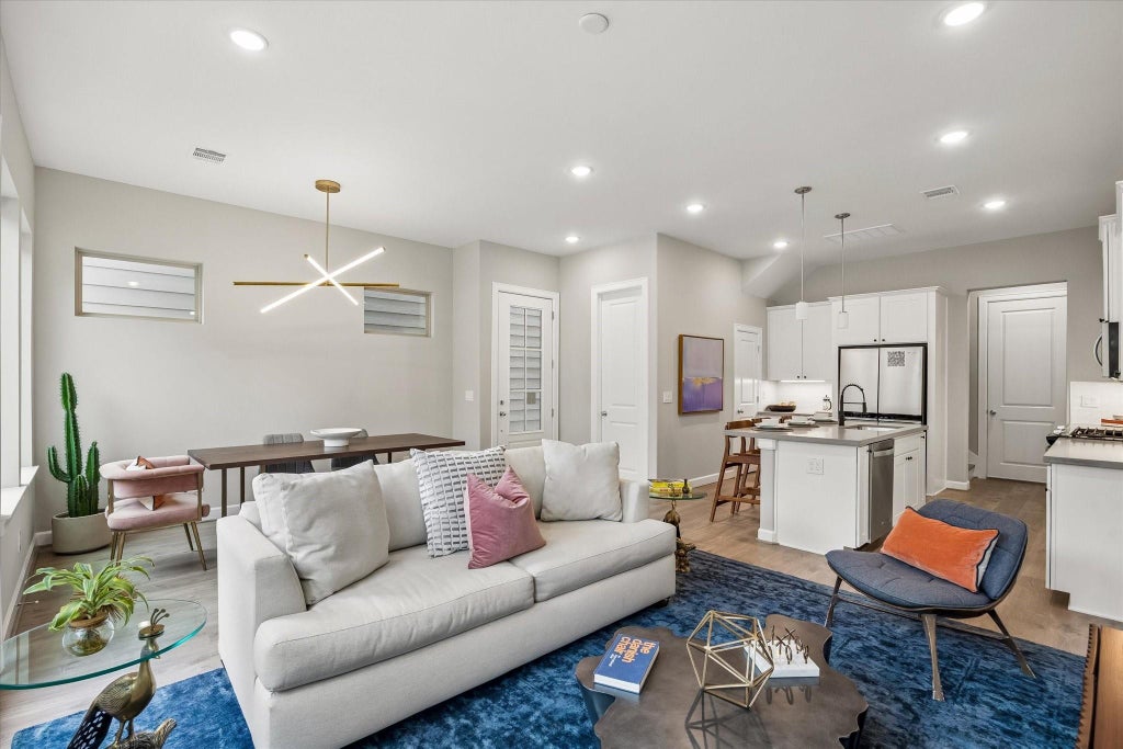 Photo of 5205 Amber Sunrise Drive Dr, Houston, TX 77018 (MLS # 80949299)