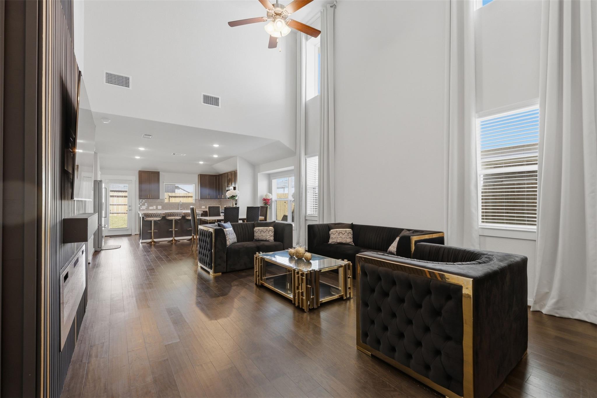 7415 Casuna Lane