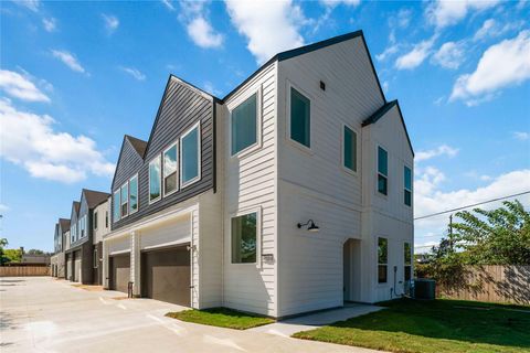 4710 Mallow Street C/D Houston TX 77033