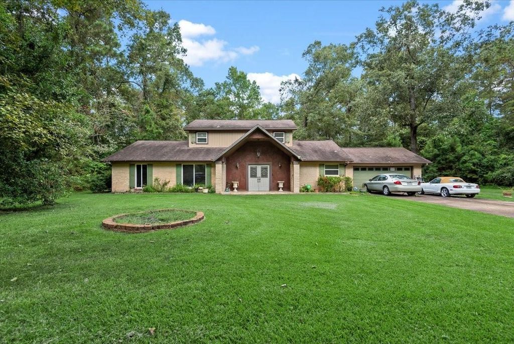 Photo of 206 Dogwood, New Caney, TX 77357 (MLS # 59957307)