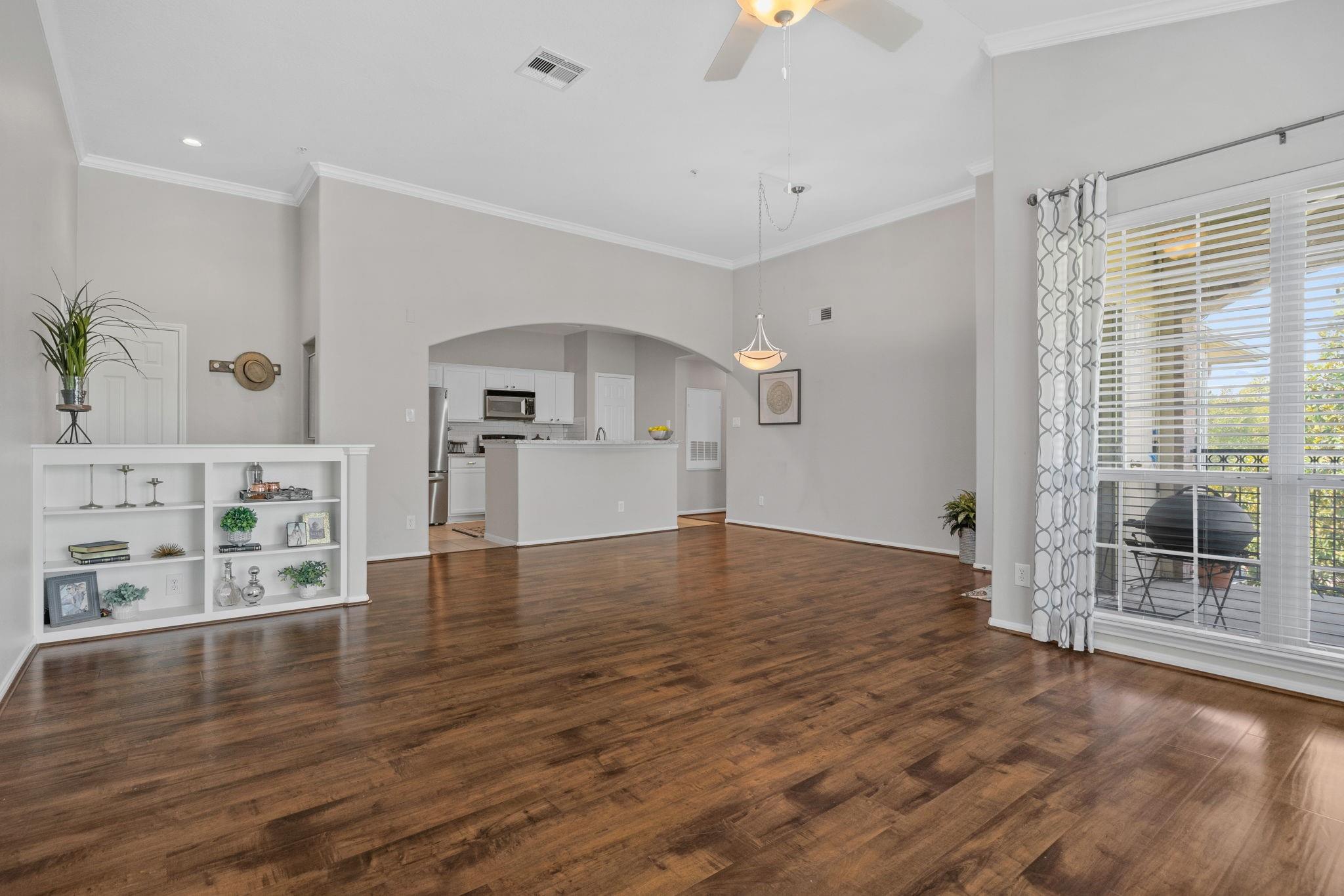 6607 Lake Woodlands Drive 633