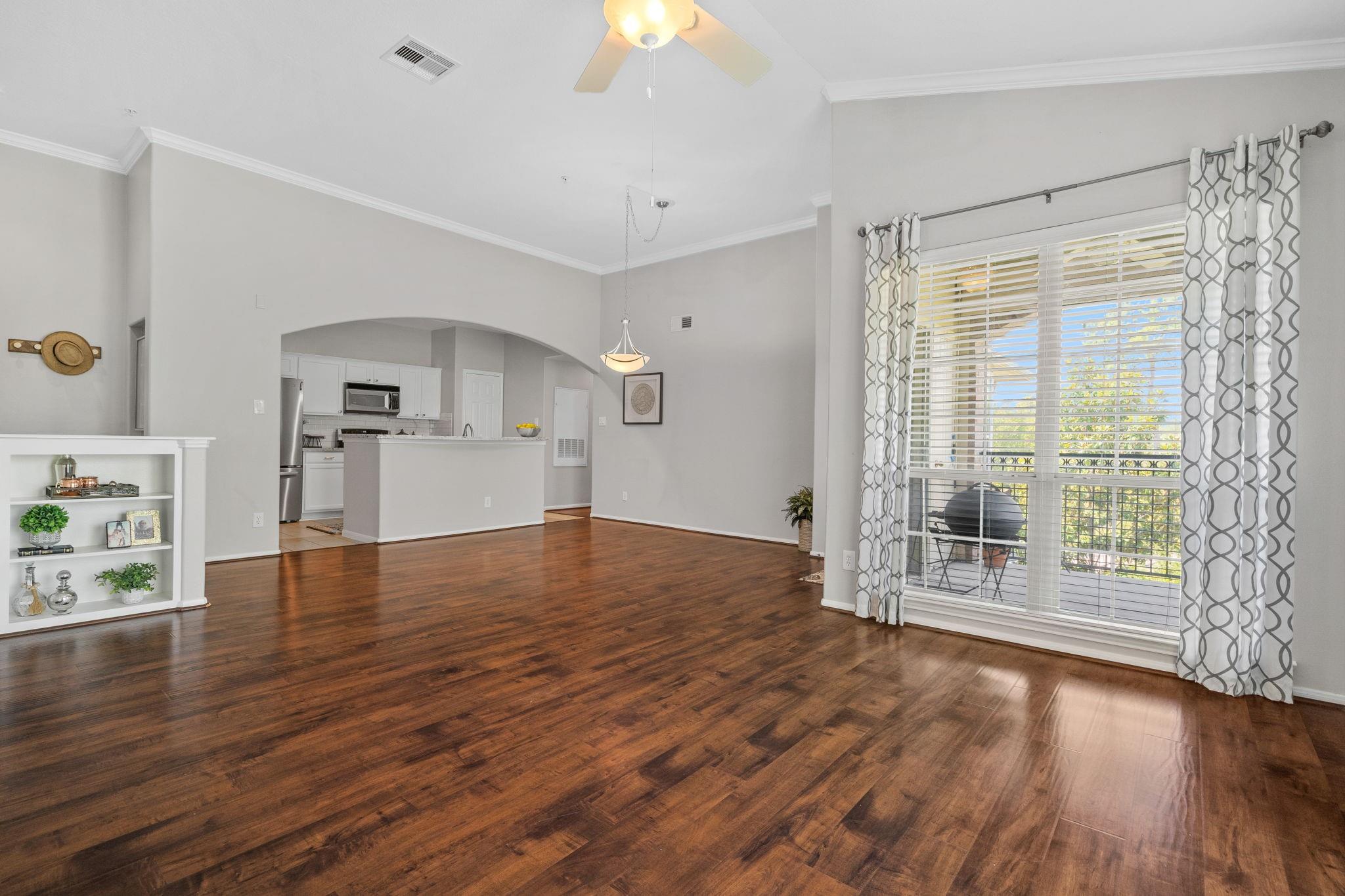 6607 Lake Woodlands Drive 633