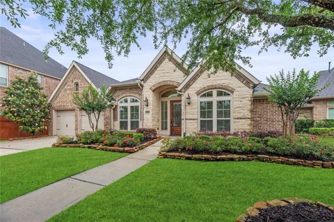 Photo of 27602 Lakeway Trail Lane, Fulshear, TX 77441 (MLS # 95927687)