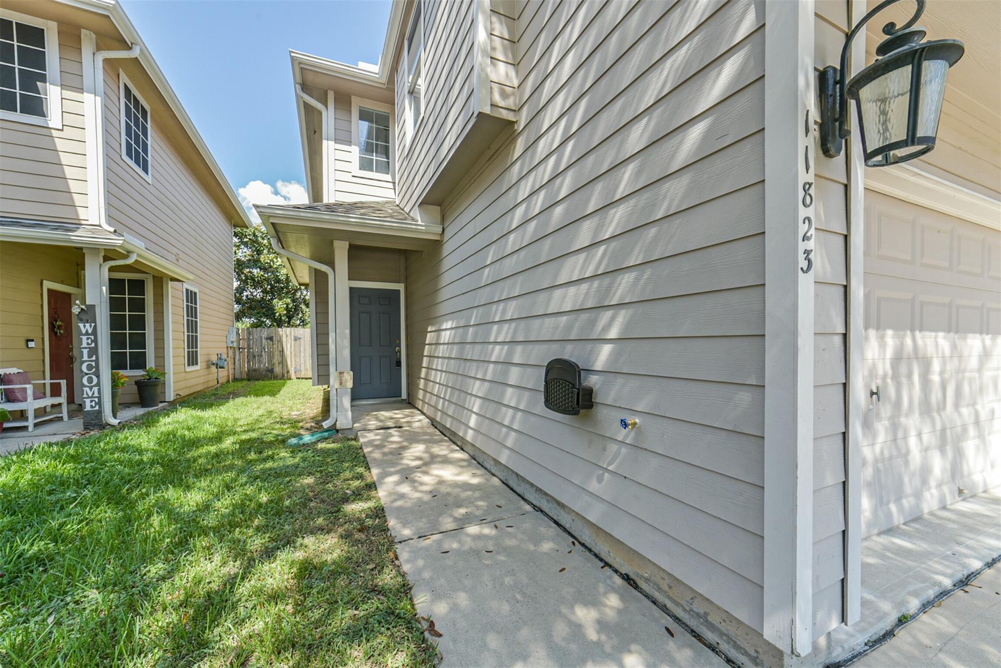 11823 Keystone Spring Way